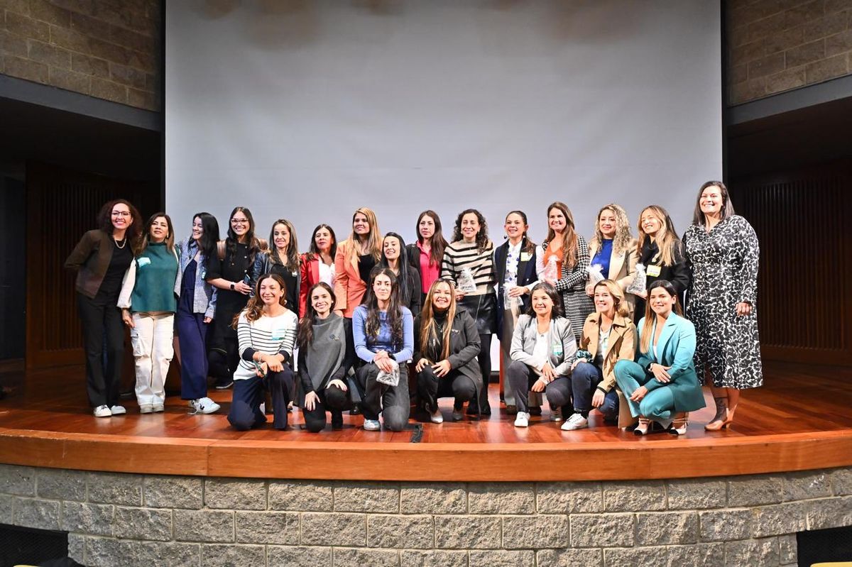 Mujeres liderando el sector energético
